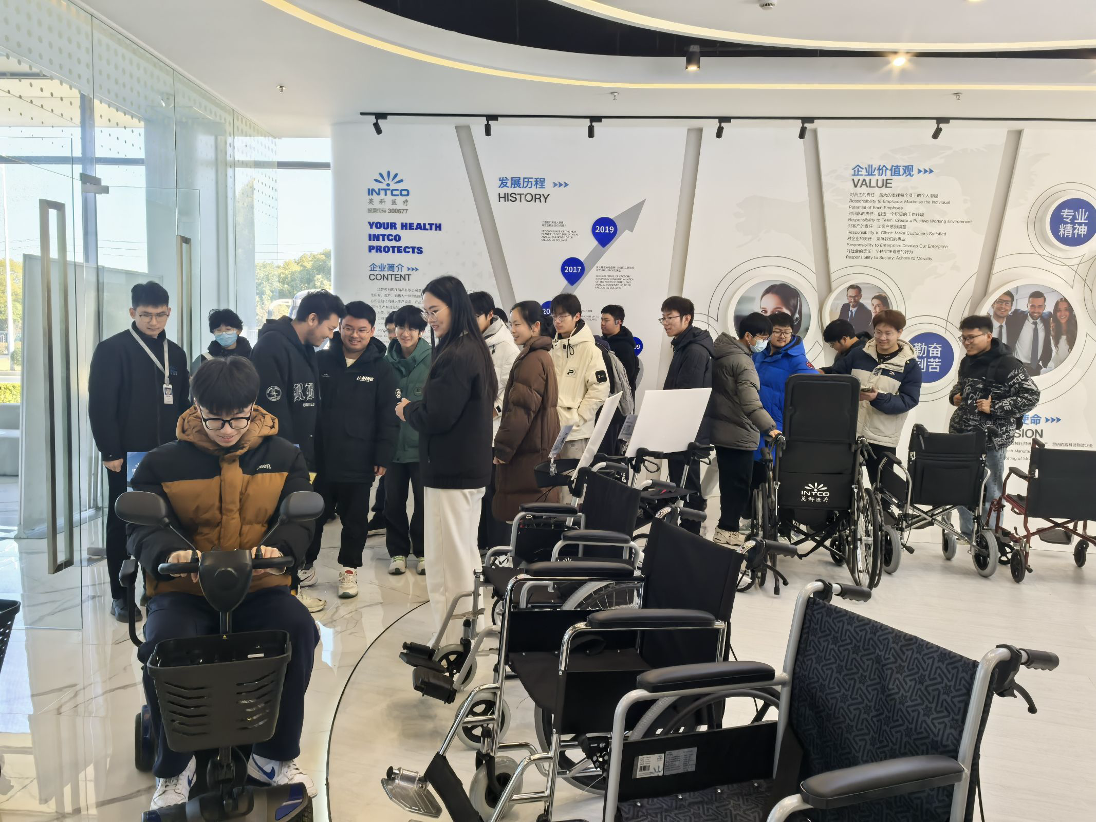 1736496787566081.png 1.png